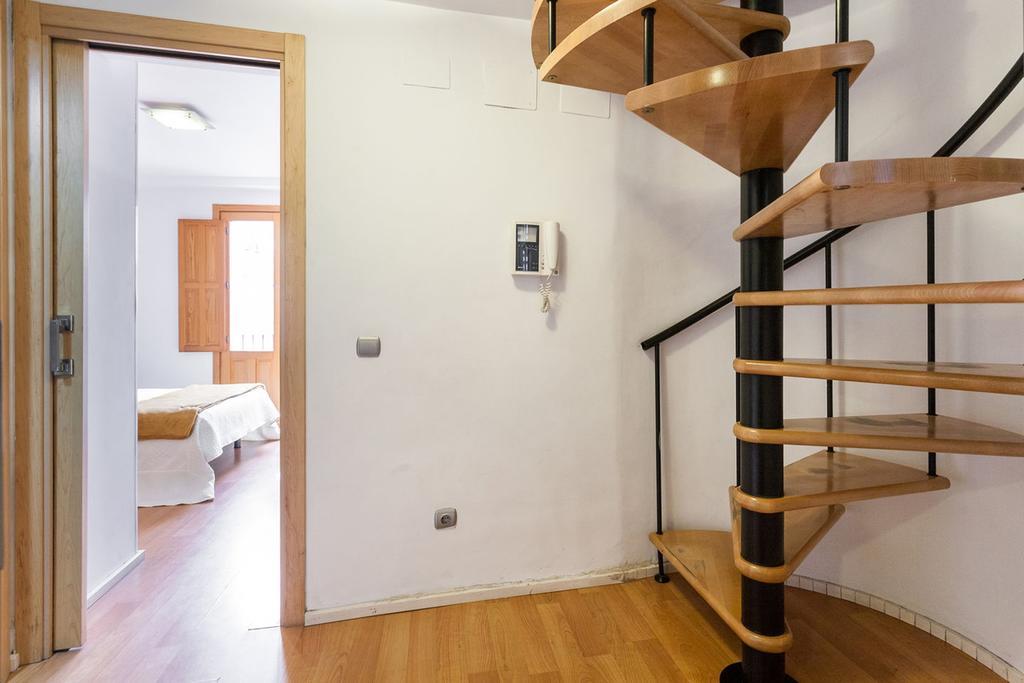 Like Apartments Lonja Valencia Eksteriør billede